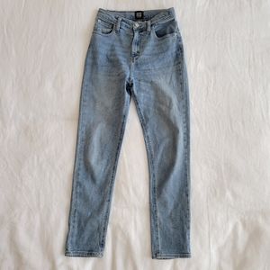 BDG Girlfriend High-Rise Crop